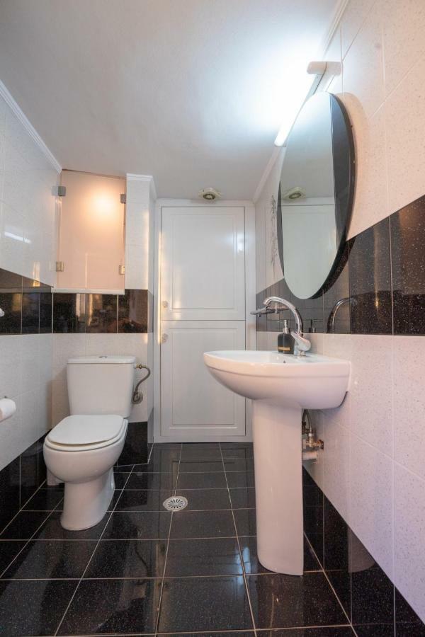 Fontana Luxury With Pool Near *
